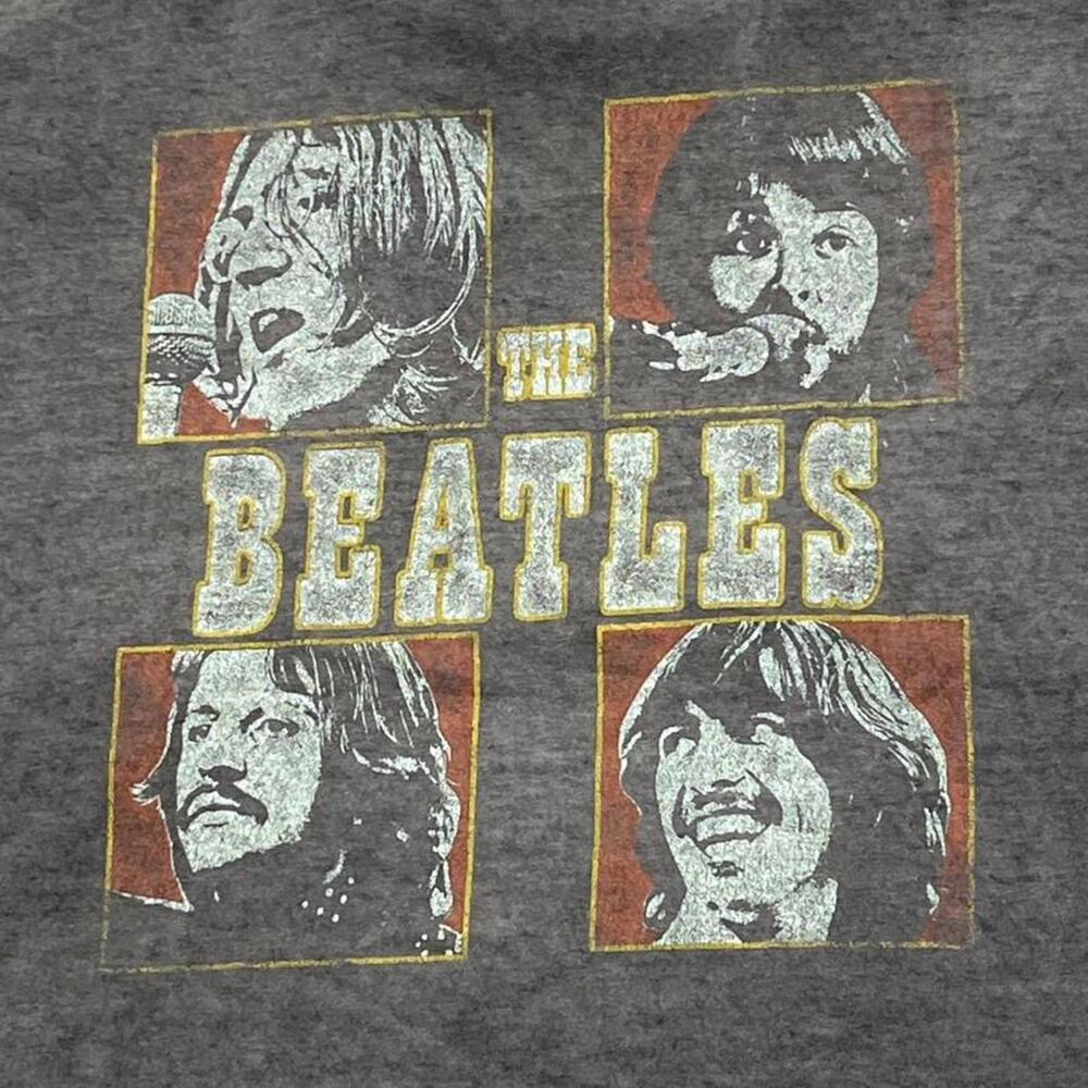 The Beatles Preowned Large Cropped Band T-shirt
